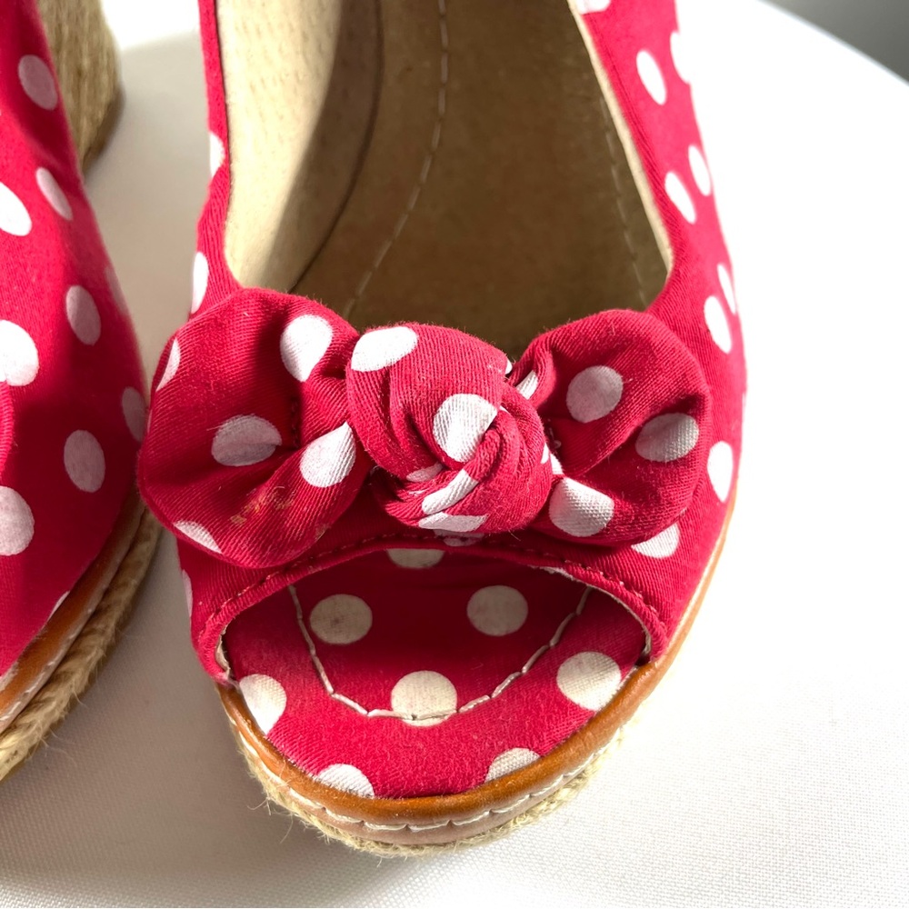 Townshoes Red and White Polka-Dot Bow Espadrille Sling-Back Wedge Sandals Sz7 - Picture 3 of 14